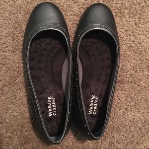 NWOT Walking Cradles Flats